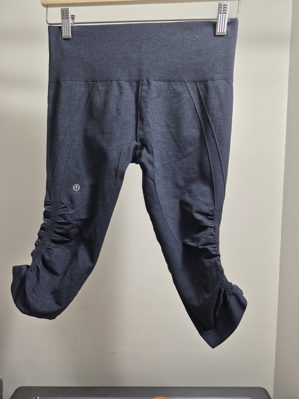 lululemon athletica Navy Blue Ruched Calf Cropped Leggings
